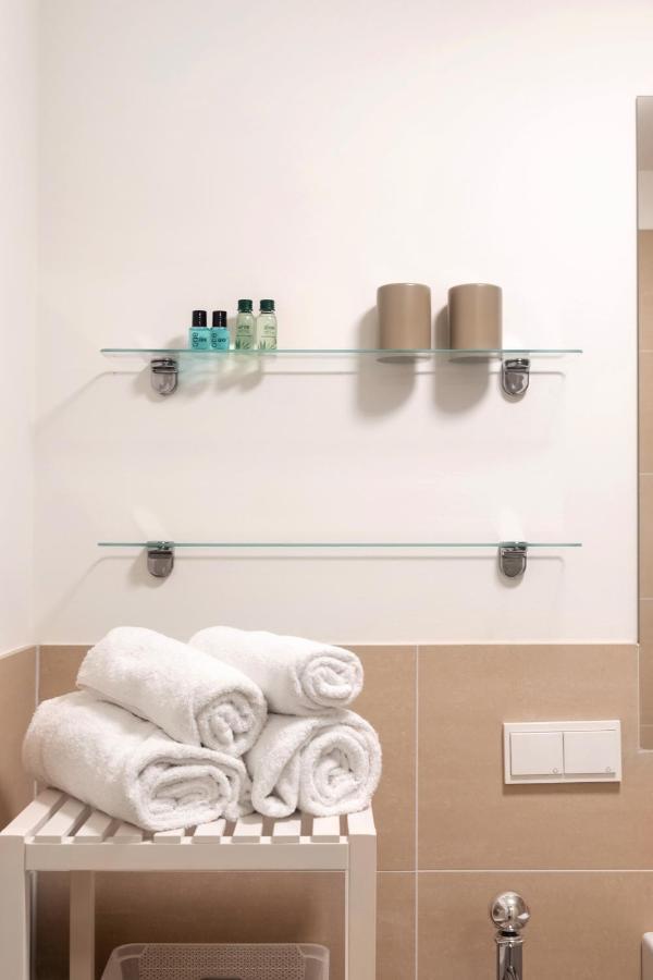 וינה Quiet And Cozy Apartment Next To Mariahilfer Strasse And Naschmarkt With Ac, Minimum 30 Nights מראה חיצוני תמונה
