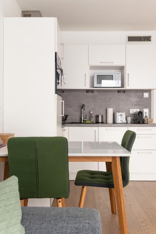 וינה Quiet And Cozy Apartment Next To Mariahilfer Strasse And Naschmarkt With Ac, Minimum 30 Nights מראה חיצוני תמונה