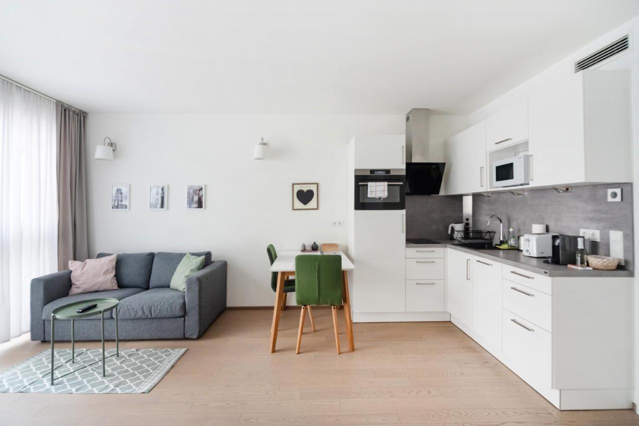 וינה Quiet And Cozy Apartment Next To Mariahilfer Strasse And Naschmarkt With Ac, Minimum 30 Nights מראה חיצוני תמונה